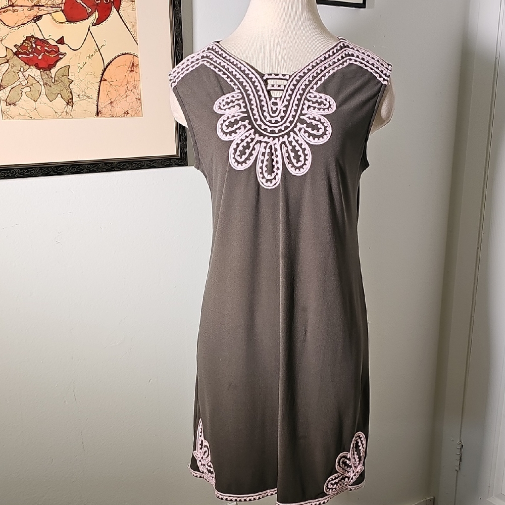 Alfani Charcoal Dress with Pink Enbrodery. Size PM. pop Over, Easy.